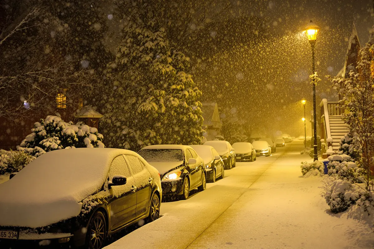 Confirmed: Heavy snow hits tonight—travel chaos and major alerts issued